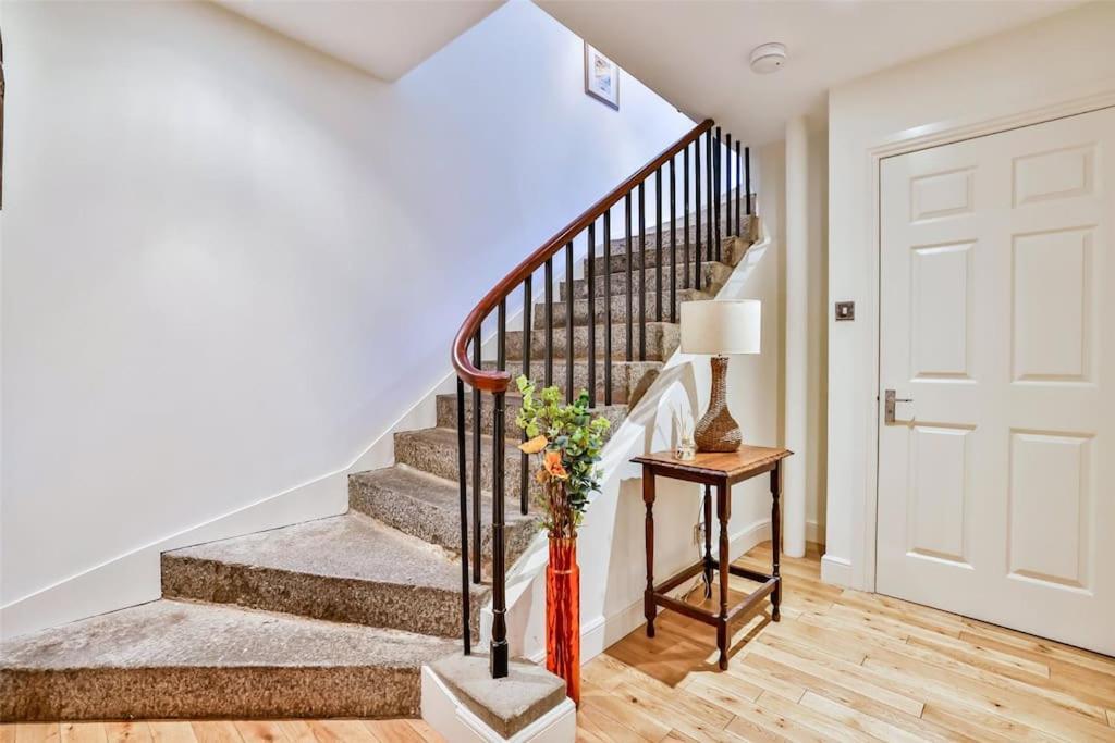 One Of A Kind Historic 3 Bedroom Apartment Aberdeen Exteriér fotografie